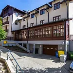 Gold Apartments Your Holiday Home